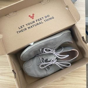 Leather Vivos Size 8